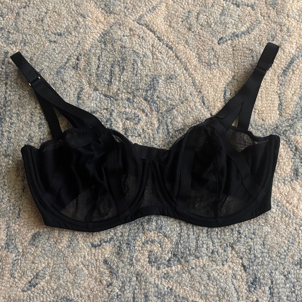Victoria's Secret Very Sexy Unlined Balconnet Underwire Black Lace Bra 34DDD